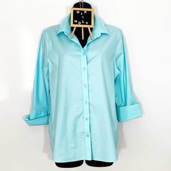 Chico's Tops - Chico’s No Iron Chic Stretch Button Down Top Aqua Size 1 Medium 8 US NWOT